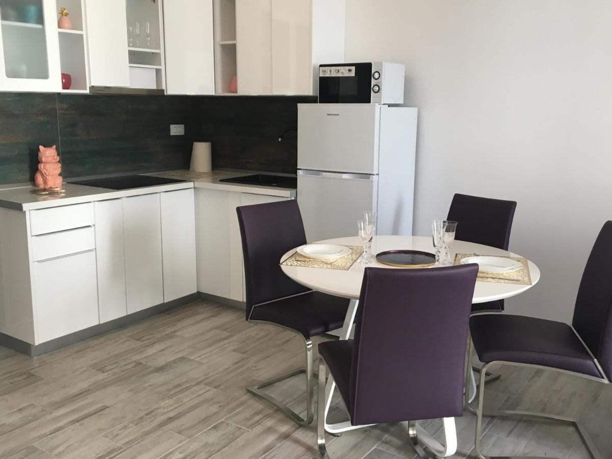 Lotus Blue Apartment มามายา ภายนอก รูปภาพ